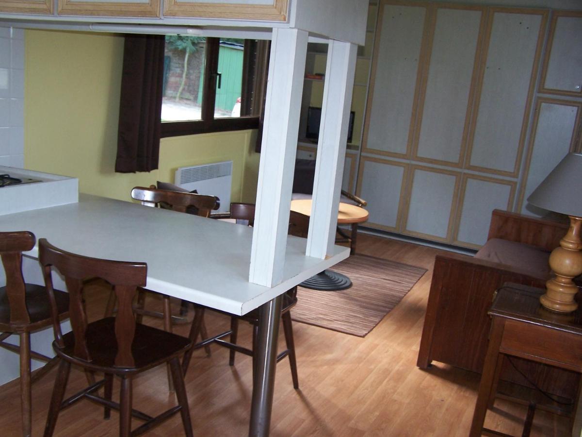 3 Gites - Relais Du Saussay In Pertheville Ners Kültér fotó